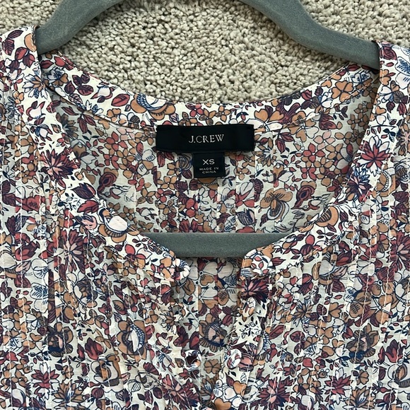 J. Crew floral top XS - Picture 2 of 3